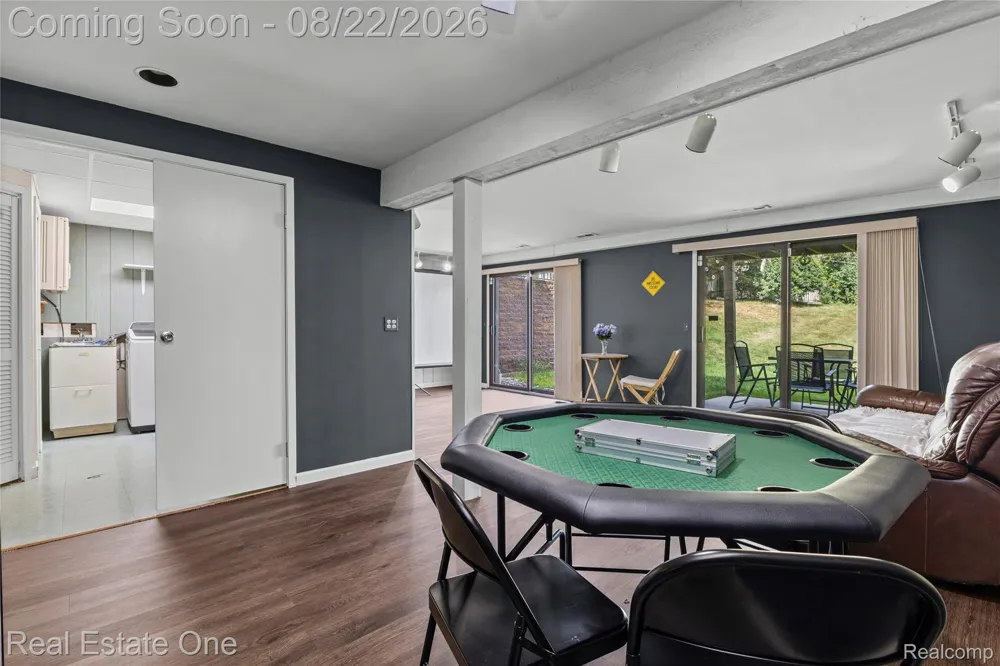 732 Hamilton Court Rochester Hills City, MI 48307