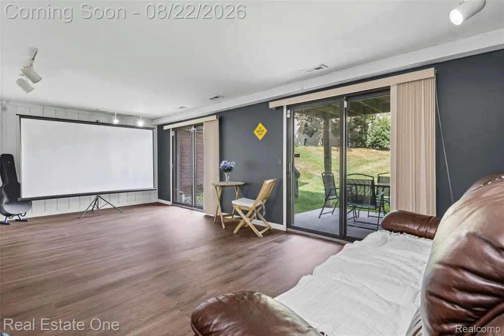 732 Hamilton Court Rochester Hills City, MI 48307
