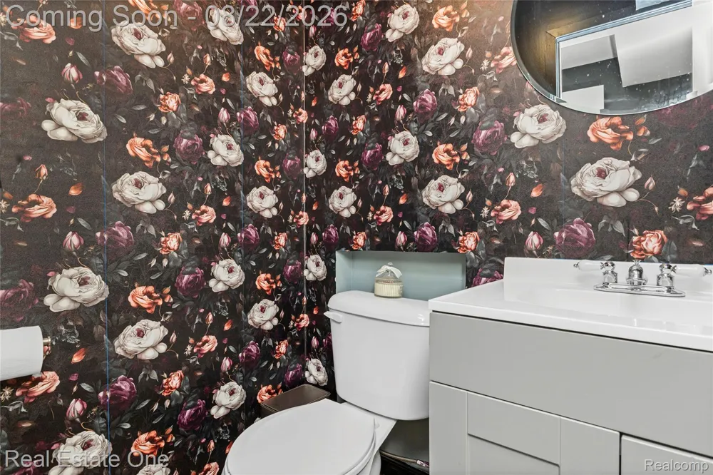 732 Hamilton Court Rochester Hills City, MI 48307