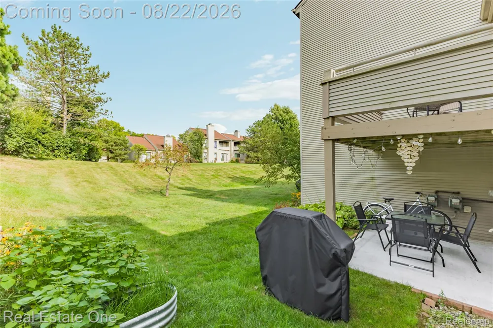 732 Hamilton Court Rochester Hills City, MI 48307