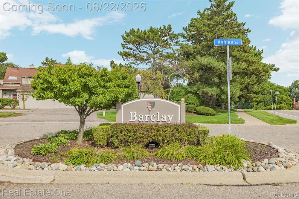 732 Hamilton Court Rochester Hills City, MI 48307