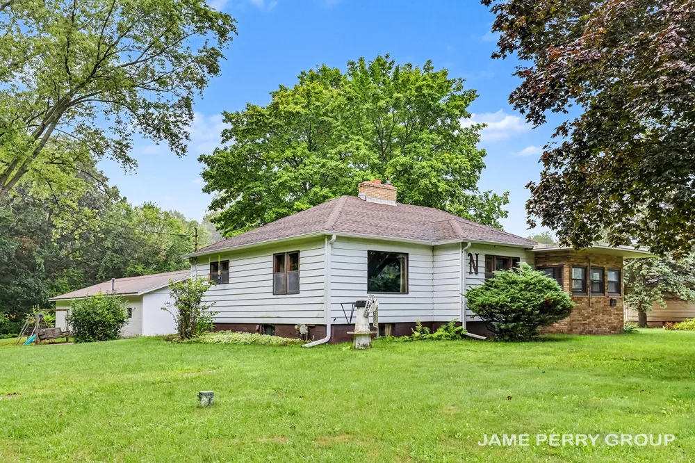 3505 S Sheridan Road Evergreen Township, MI 48884