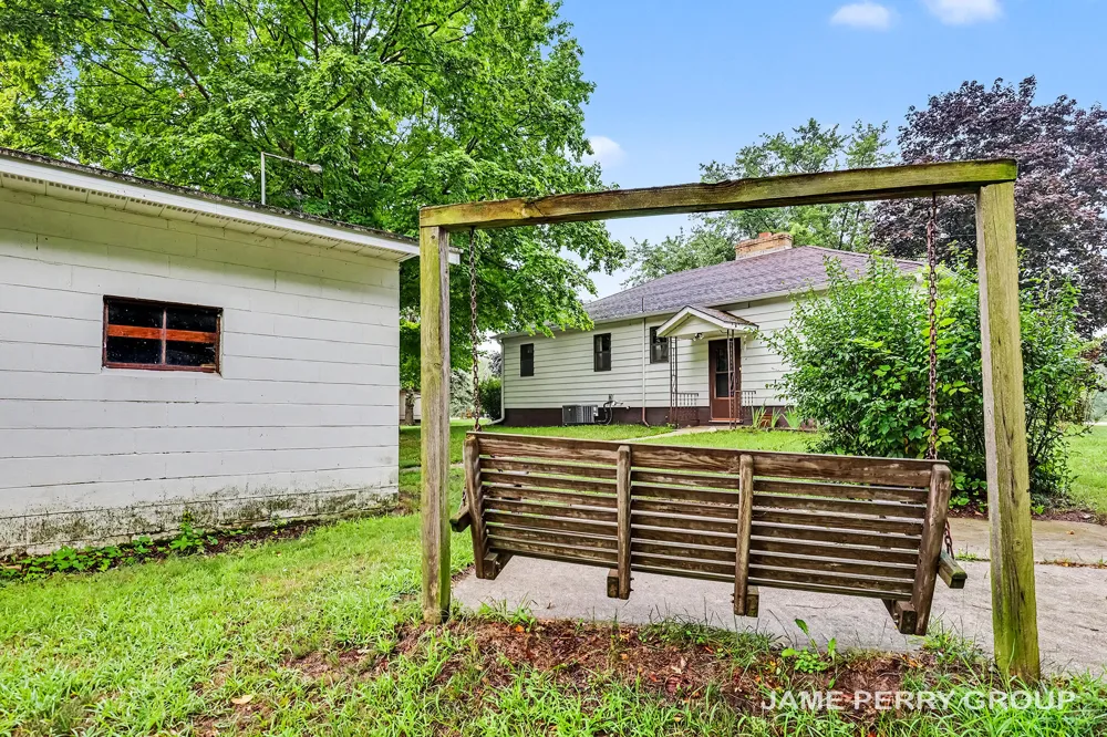 3505 S Sheridan Road Evergreen Township, MI 48884