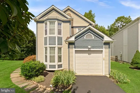 21 GLENGYLE LANE