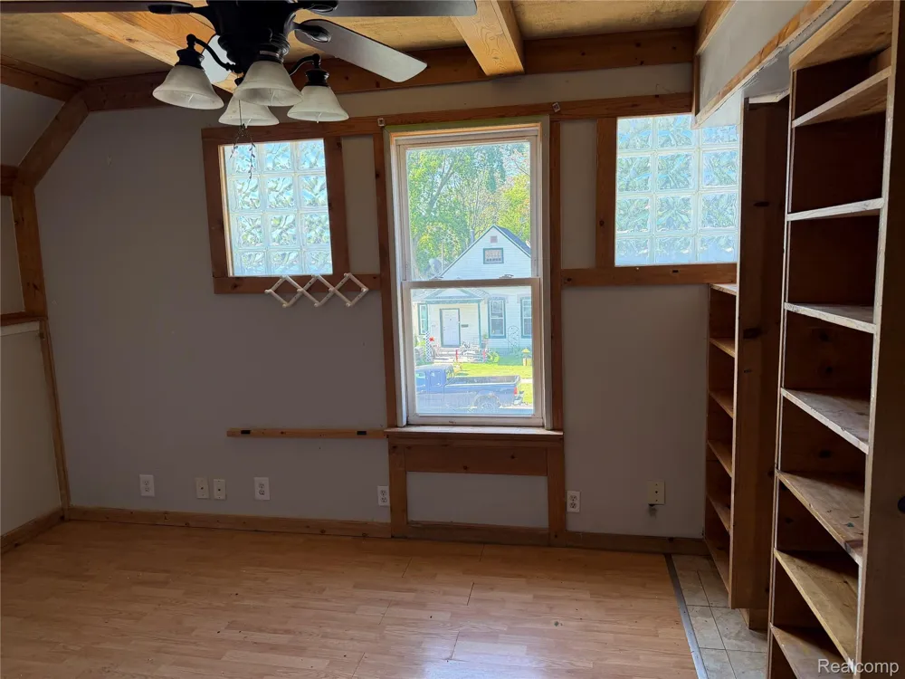 909 Pine Street Port Huron City, MI 48060