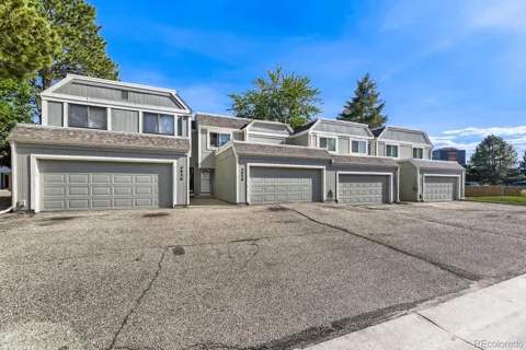 2938 S Parker Court