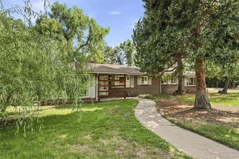 7990 Crest Drive