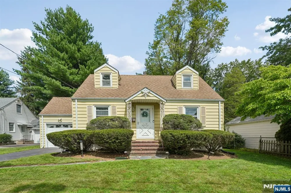 1050 Evergreen Court New Milford, NJ 07646