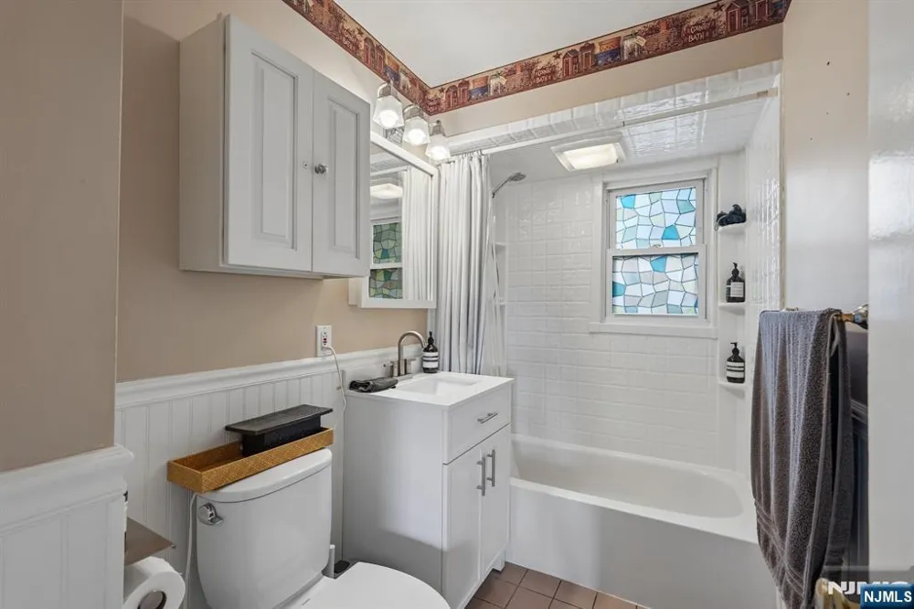 1050 Evergreen Court New Milford, NJ 07646