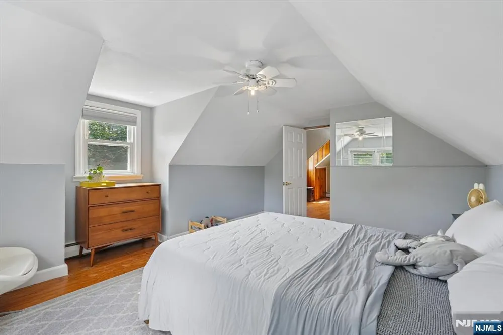 1050 Evergreen Court New Milford, NJ 07646