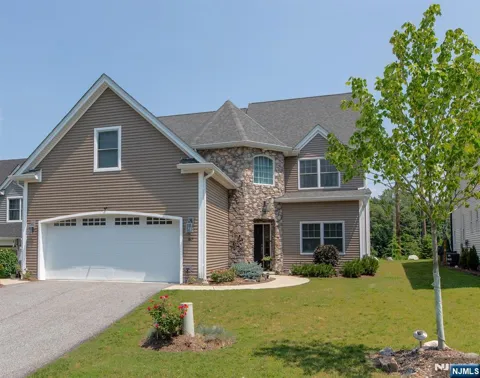 67 Bluffs Court