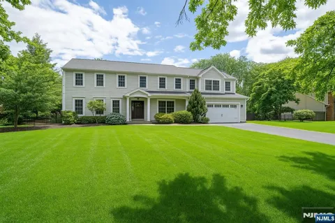 285 Dunham Place