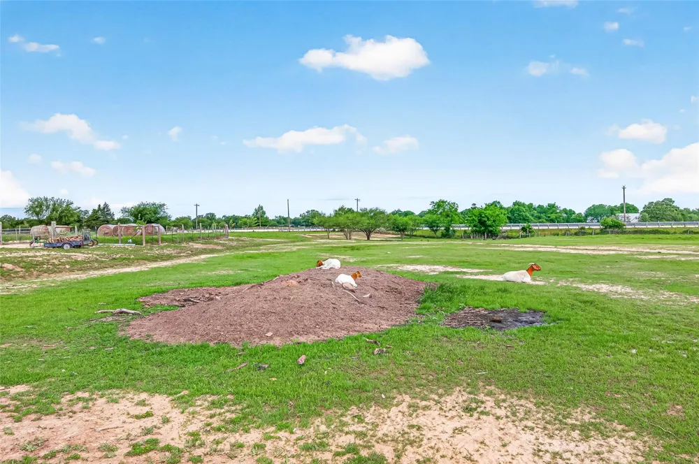 12893 Fm 1887 Road Hempstead, TX 77445