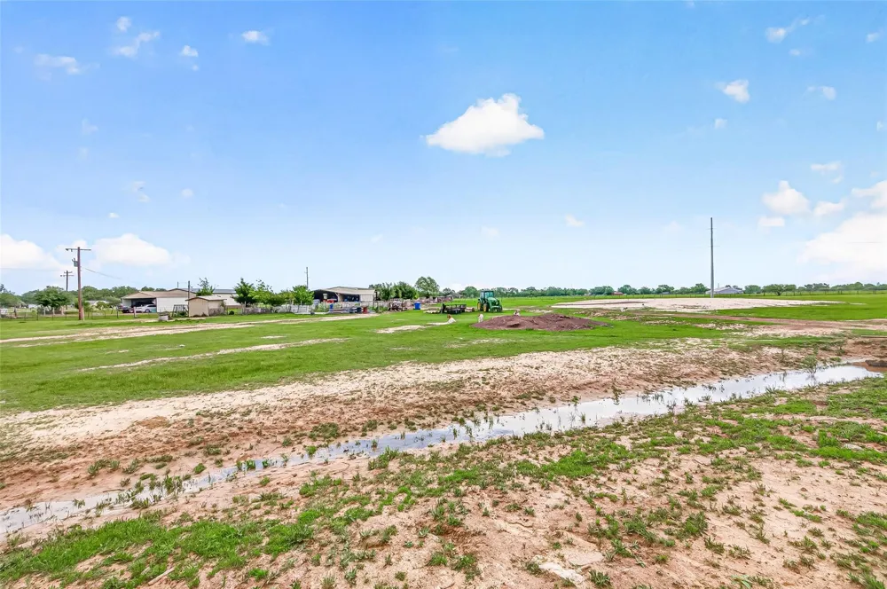 12893 Fm 1887 Road Hempstead, TX 77445