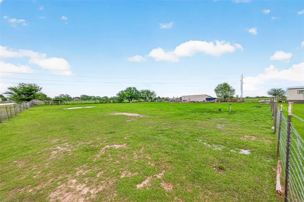 12893 Fm 1887 Road Hempstead, TX 77445