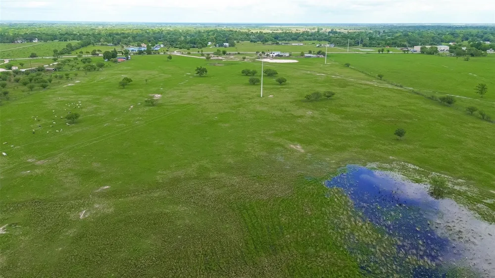 12893 Fm 1887 Road Hempstead, TX 77445
