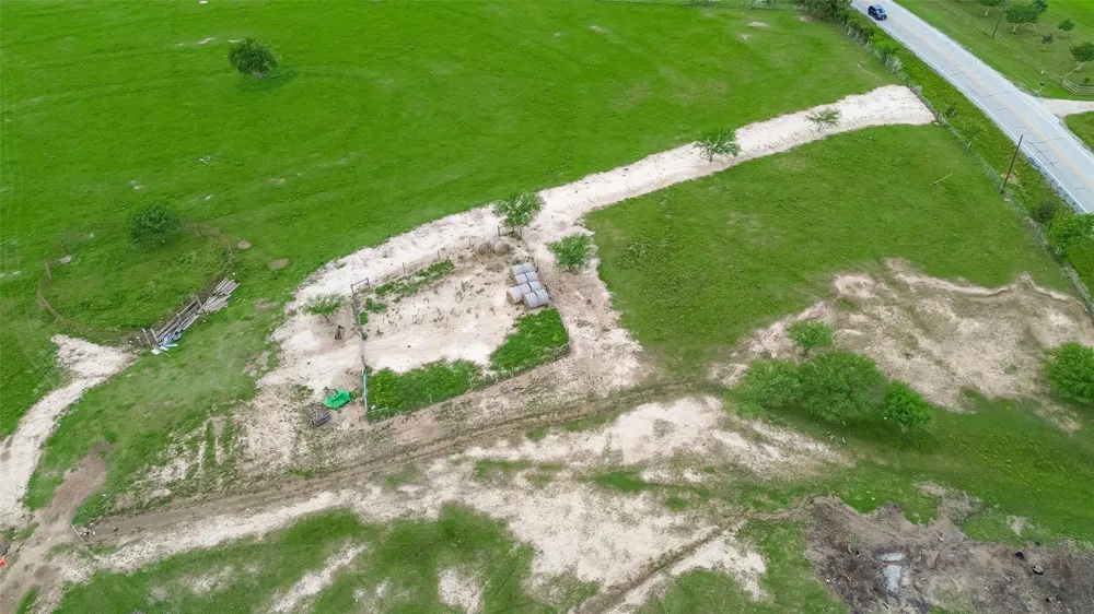 12893 Fm 1887 Road Hempstead, TX 77445