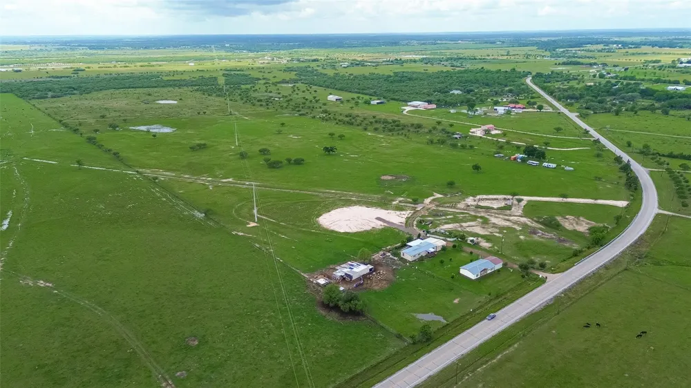 12893 Fm 1887 Road Hempstead, TX 77445