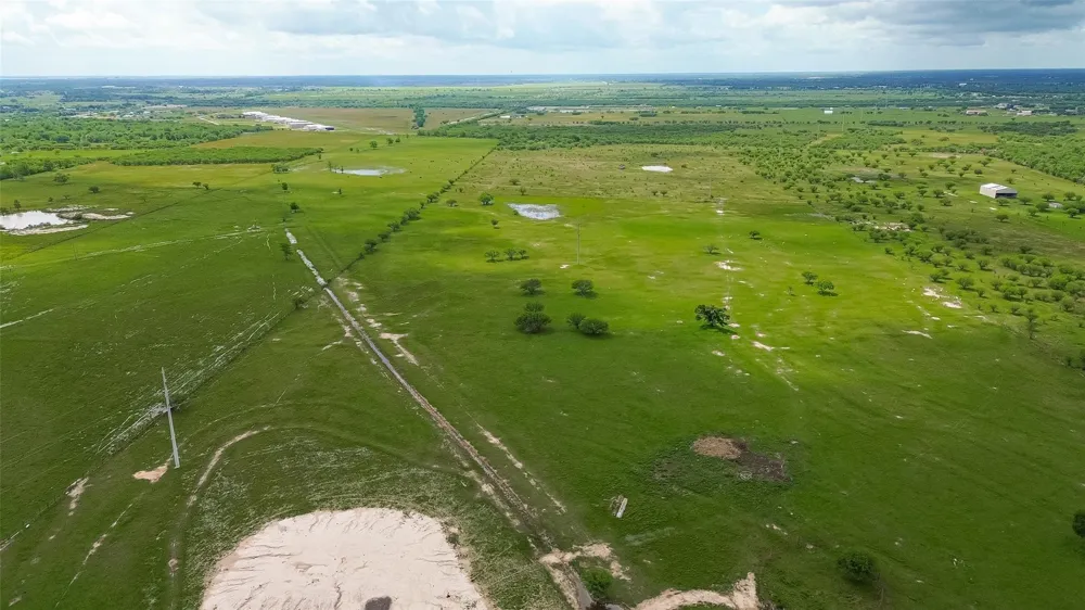 12893 Fm 1887 Road Hempstead, TX 77445