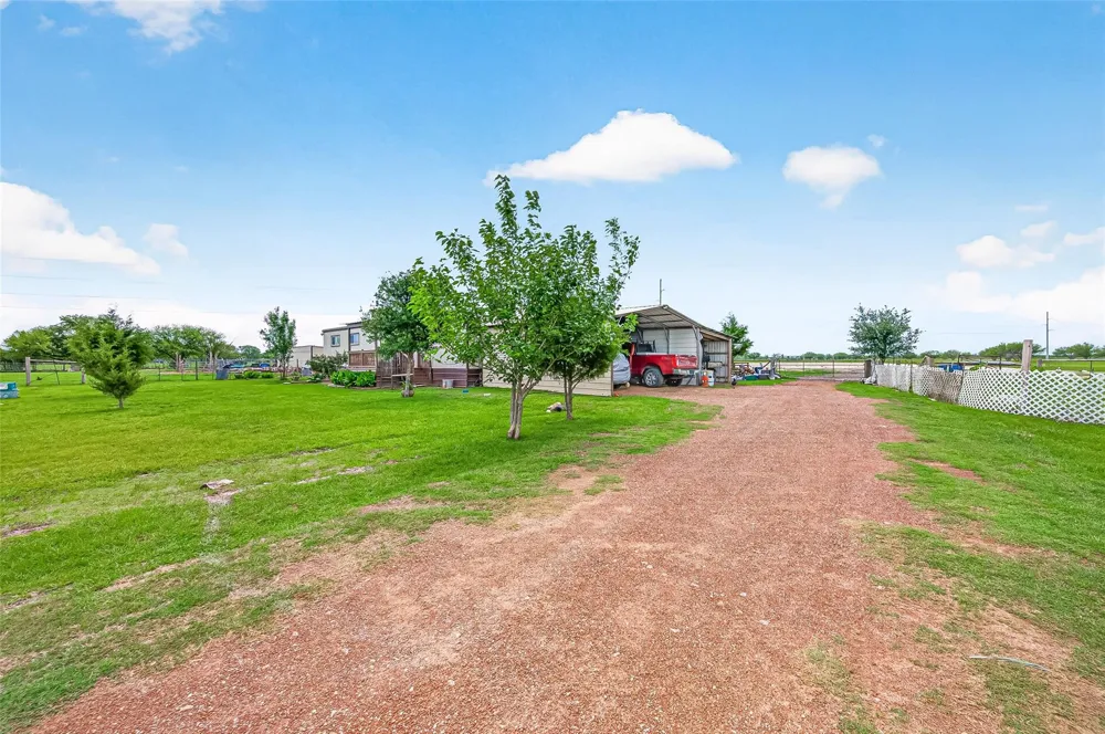 12893 Fm 1887 Road Hempstead, TX 77445