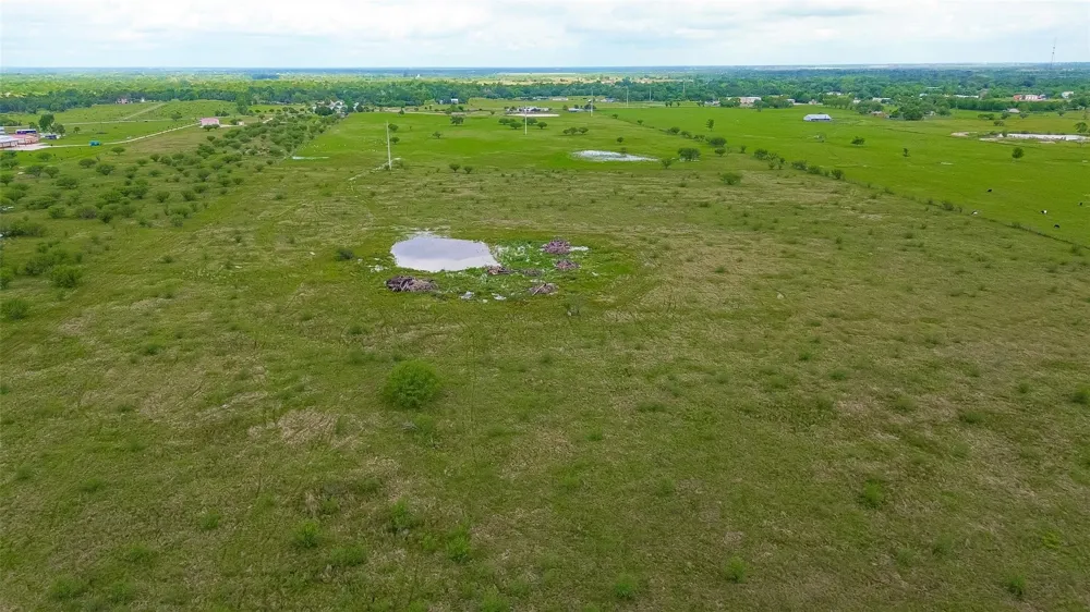 12893 Fm 1887 Road Hempstead, TX 77445