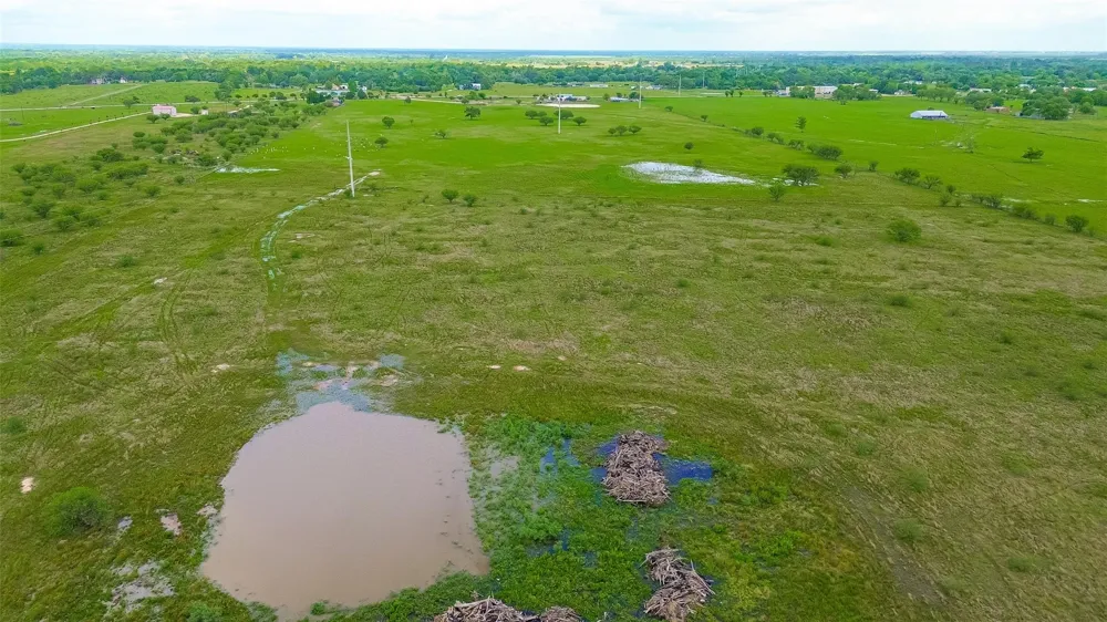 12893 Fm 1887 Road Hempstead, TX 77445