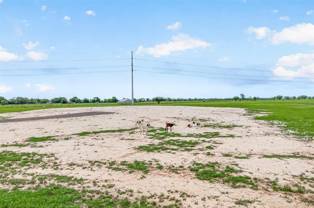 12893 Fm 1887 Road Hempstead, TX 77445