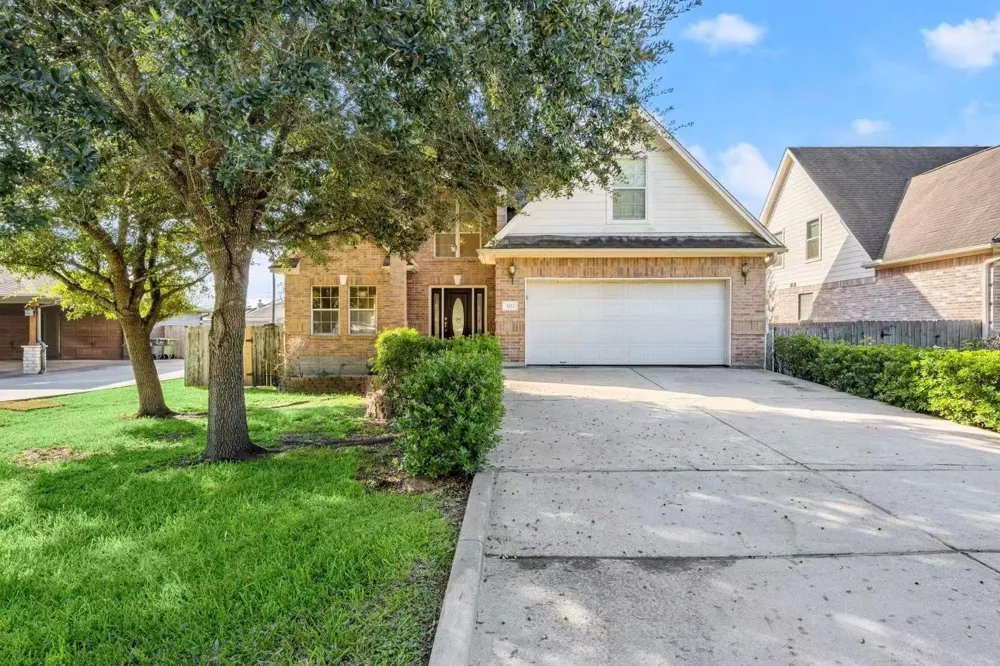 3212 Glastonbury Drive Pearland, TX 77581