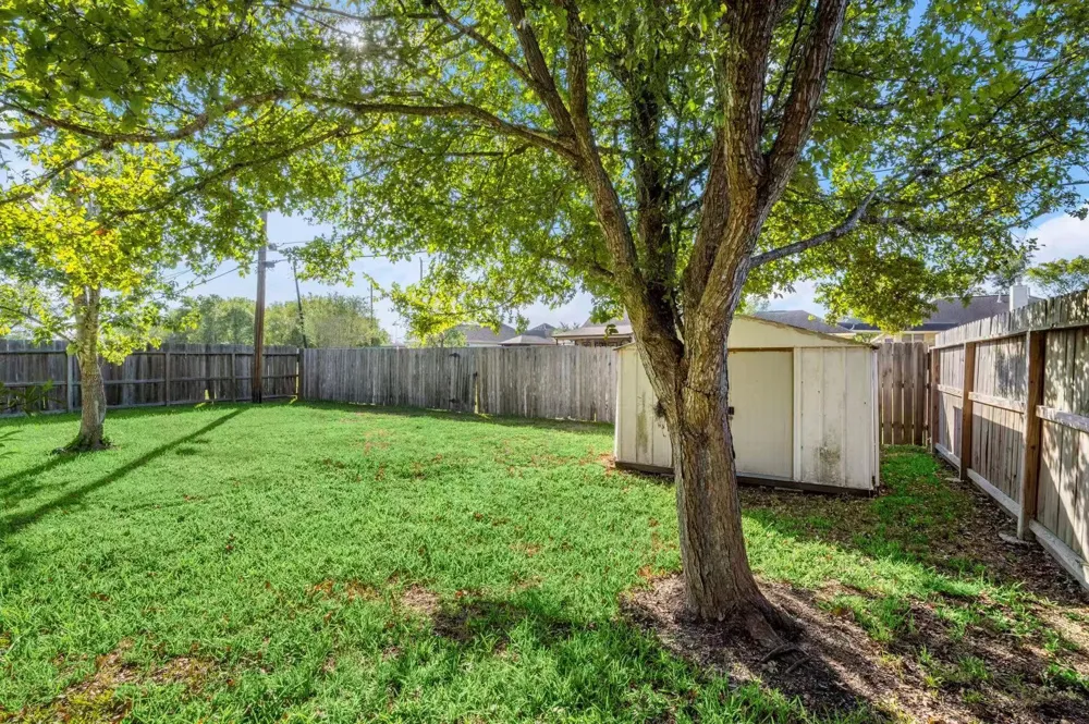 3212 Glastonbury Drive Pearland, TX 77581