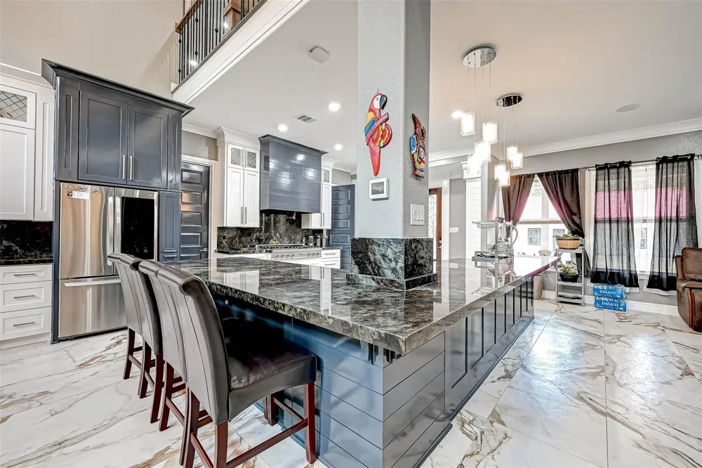 6121 County Road 225 Hungerford, TX 77448