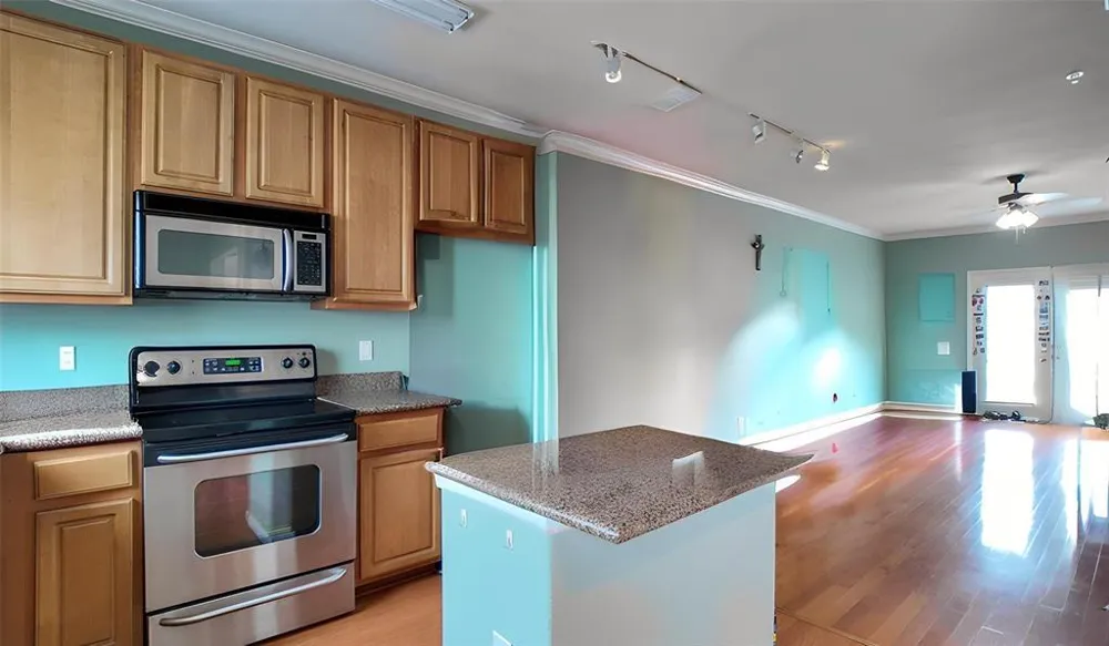 9200 Westheimer Road #604 Houston, TX 77063