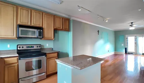 9200 Westheimer Road #604