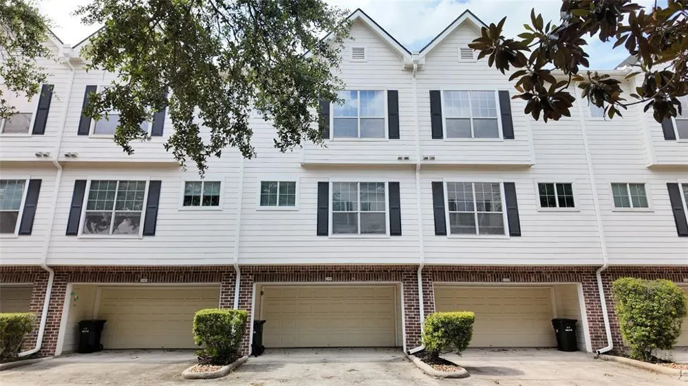9200 Westheimer Road #604 Houston, TX 77063
