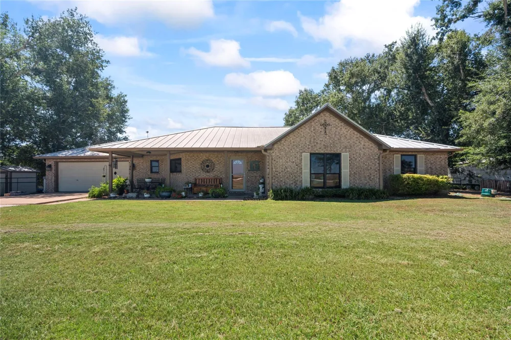 38973 Addie Gee Road Hempstead, TX 77445