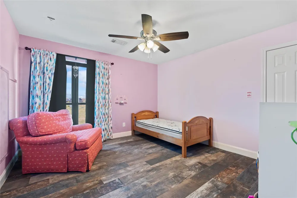 38973 Addie Gee Road Hempstead, TX 77445
