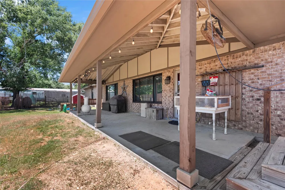 38973 Addie Gee Road Hempstead, TX 77445