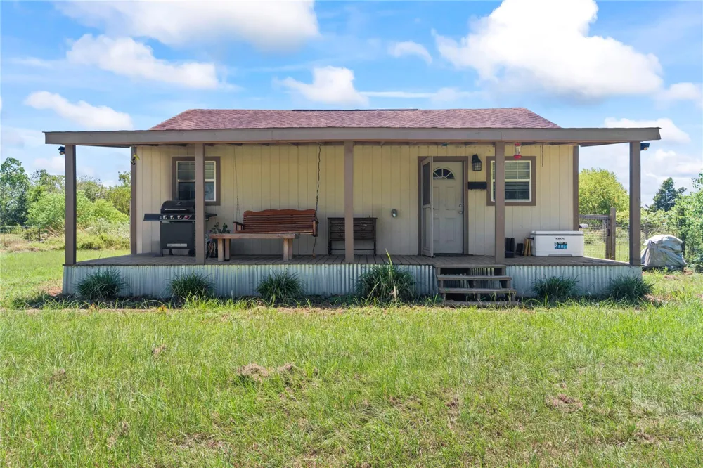 38973 Addie Gee Road Hempstead, TX 77445