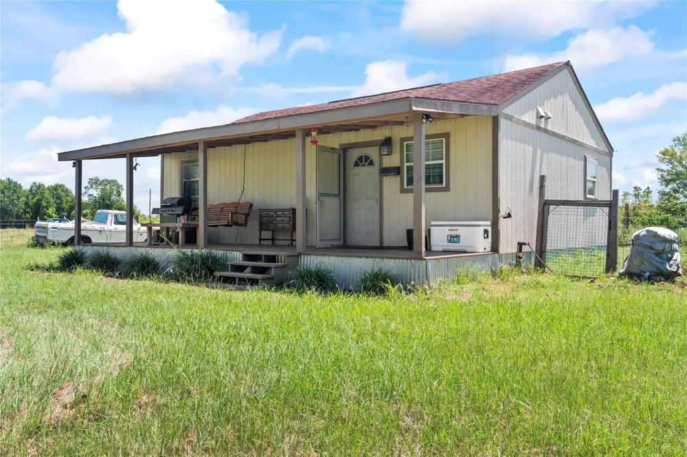38973 Addie Gee Road Hempstead, TX 77445