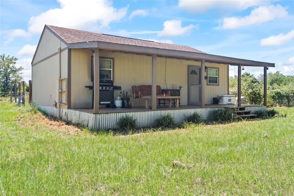 38973 Addie Gee Road Hempstead, TX 77445