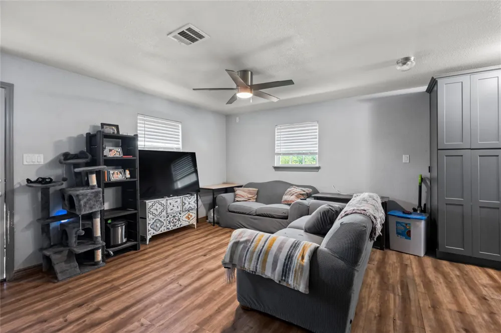 38973 Addie Gee Road Hempstead, TX 77445
