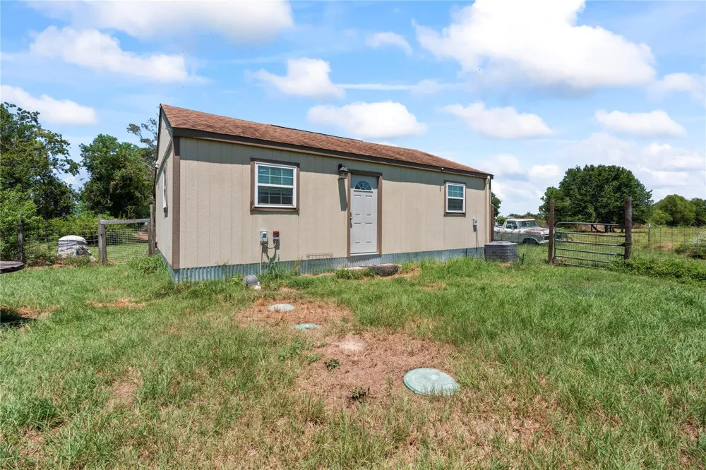 38973 Addie Gee Road Hempstead, TX 77445