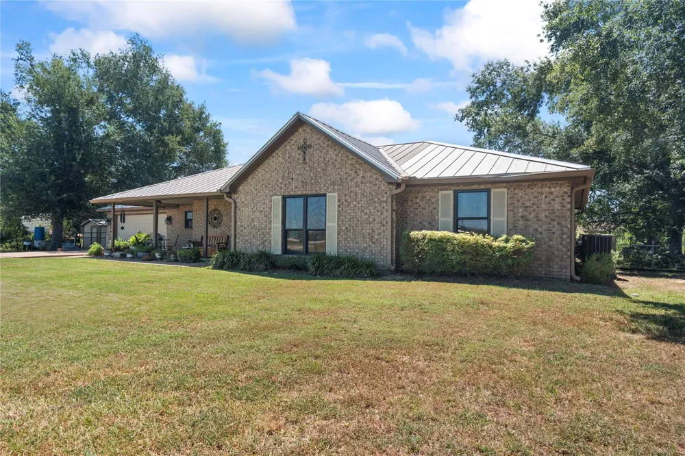 38973 Addie Gee Road Hempstead, TX 77445