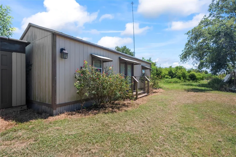 38973 Addie Gee Road Hempstead, TX 77445