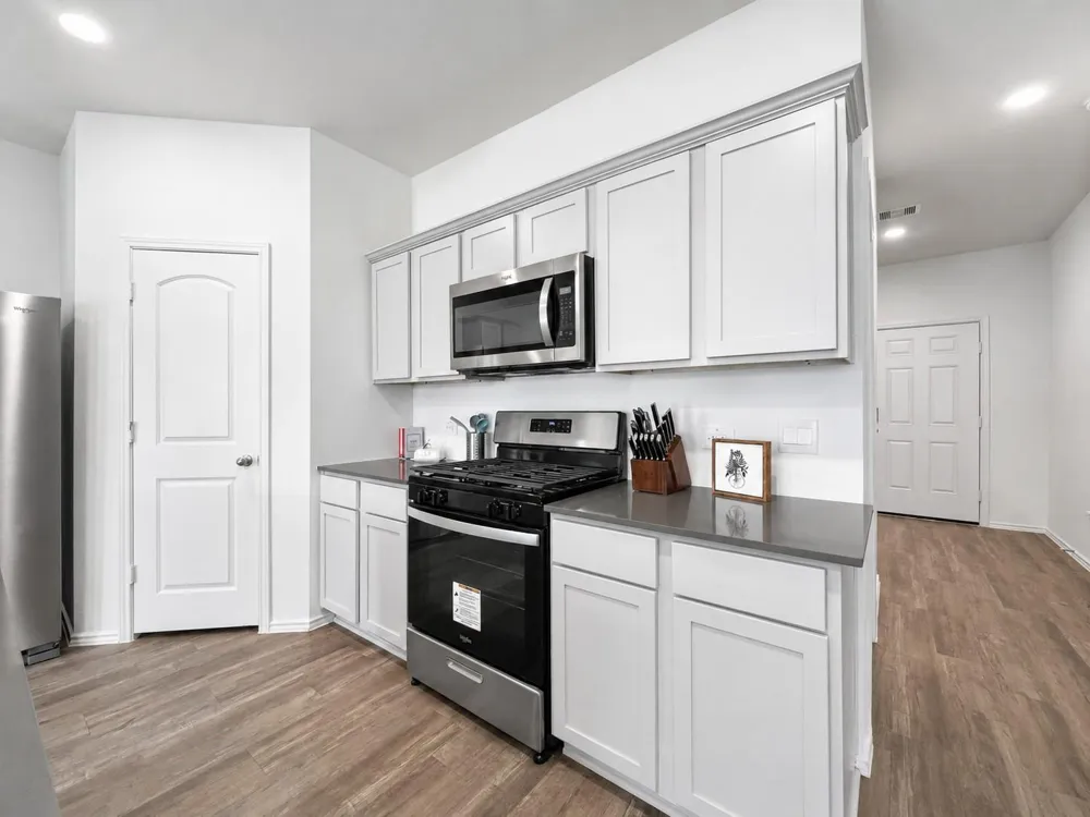 11936 Summer Oak Trail Willis, TX 77318
