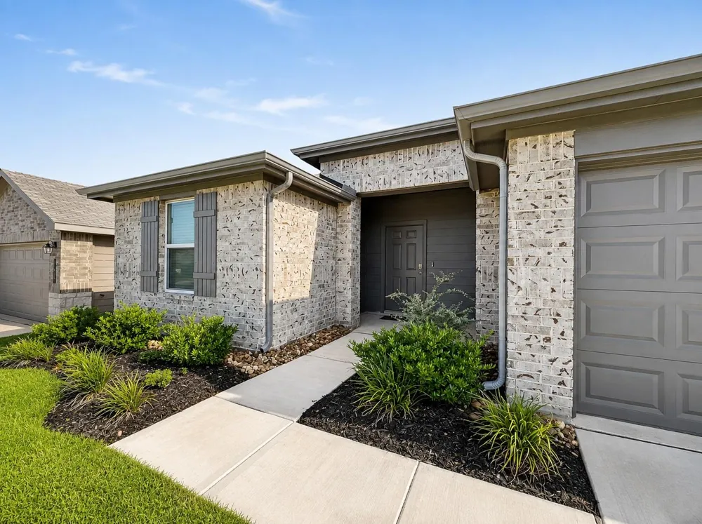 11936 Summer Oak Trail Willis, TX 77318