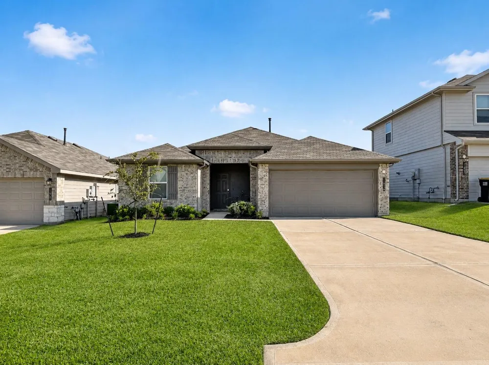 11936 Summer Oak Trail Willis, TX 77318