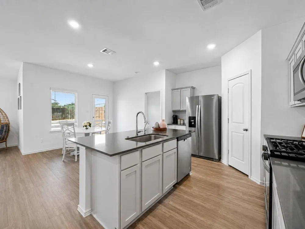 11936 Summer Oak Trail Willis, TX 77318