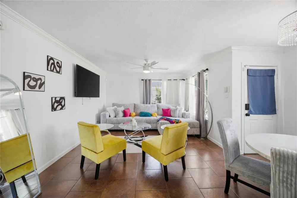1715 Brewster Street Houston, TX 77020