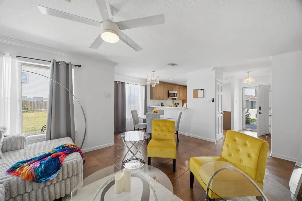 1715 Brewster Street Houston, TX 77020