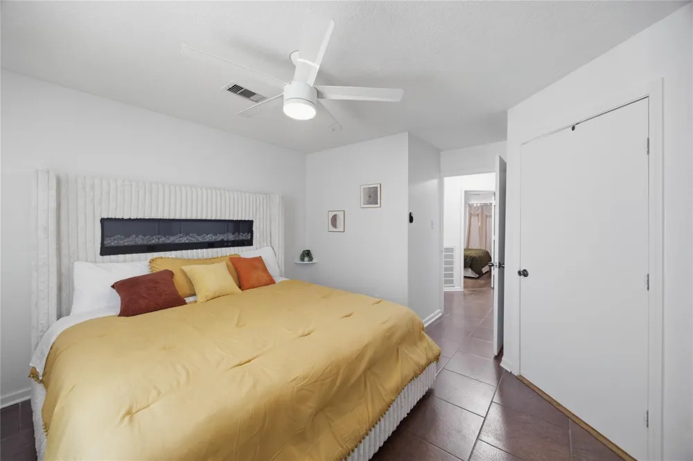 1715 Brewster Street Houston, TX 77020